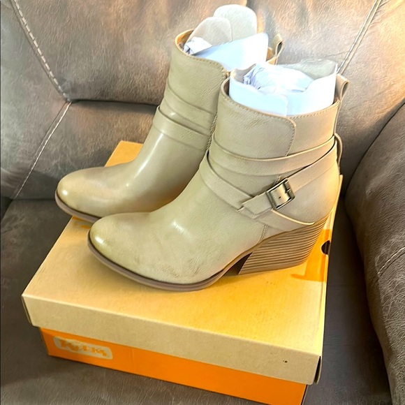 Brand new korks Ankle Boots - Picture 1 of 4